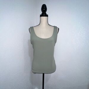 Express Body Contour High Compression Scoop Neck Bodysuit